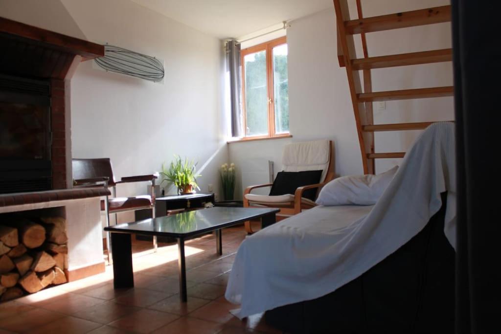 Gite Dans Un Hameau De Charme Castelnau-Durban Dış mekan fotoğraf
